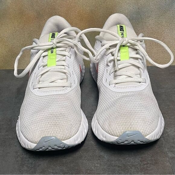 Nike Revolution 5 Women's White Running Shoes Size 7.5M - Picture 5 of 16